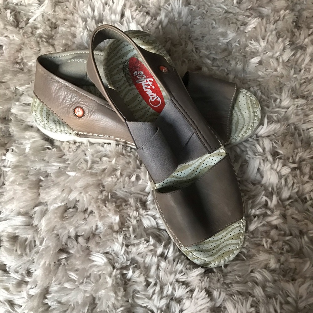 Softinos by fly London Sandals